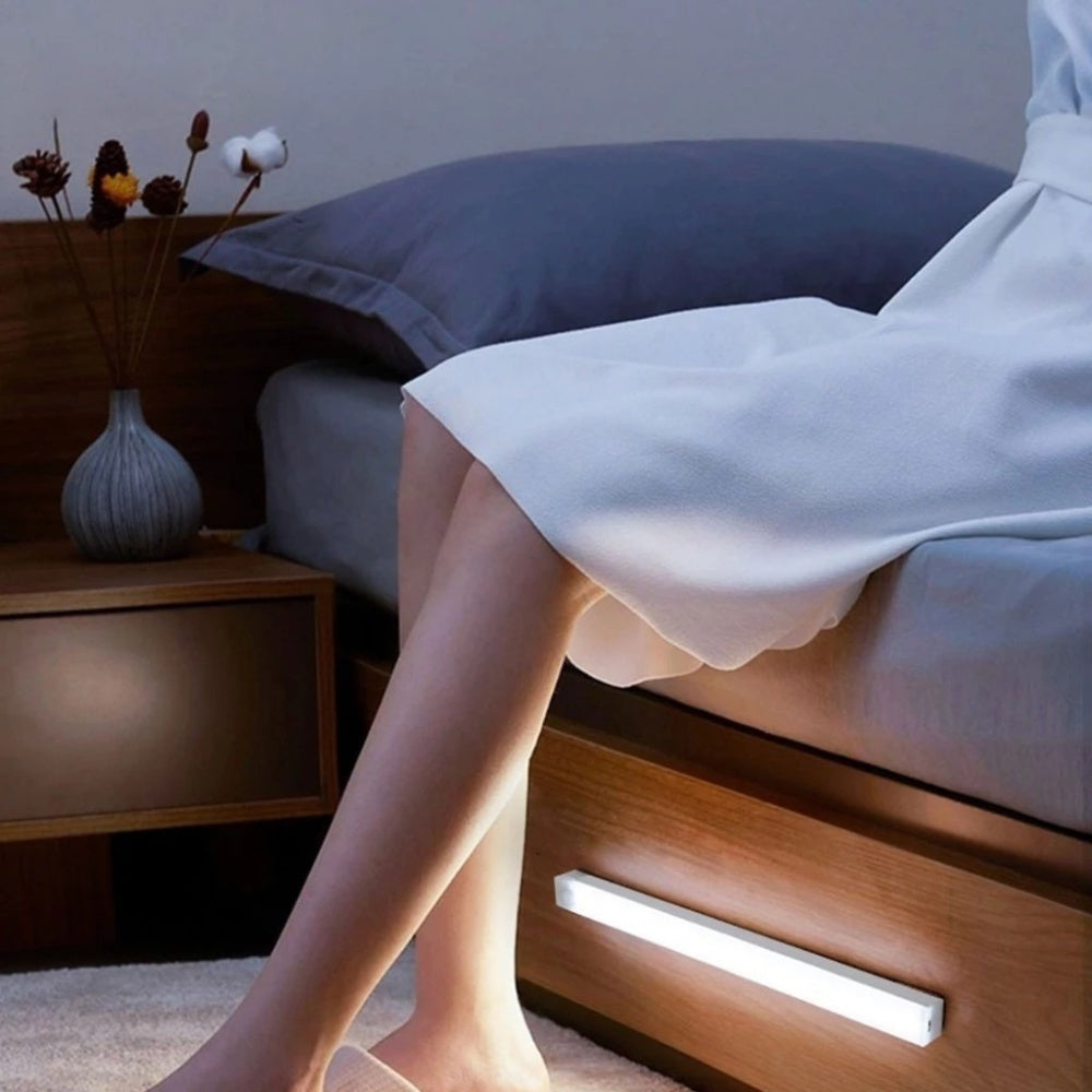 Luminária Inteligente LED com Sensor de Movimento USB Recarregável